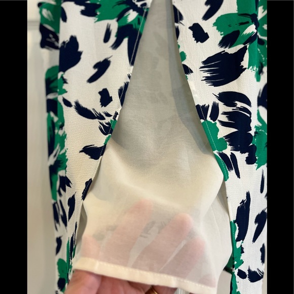 BEAUTY COLLECTION sleeveless bow back top - Picture 8 of 8